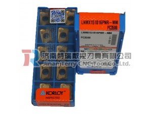 克洛伊数控刀具LNMX151008PNR-MM PC3545钢件优势

QQ：2851163909   TEL:155 5003 7126(同微信)

NC5330
P15-P25,M10-M20,K10-K20.
适用于钢和不锈钢的高速铣削加工，连续加工
加工钢和不锈钢加工时具有超强的耐磨性和抗崩刃性能。
MT-TiCN+Al2O3+TiN CVD涂层
NCM325
P20-P30,M20-M30.
适用于钢和不锈钢的高速铣削加工，连续加工
采用合适的硬质合金基体和高硬度涂层的不